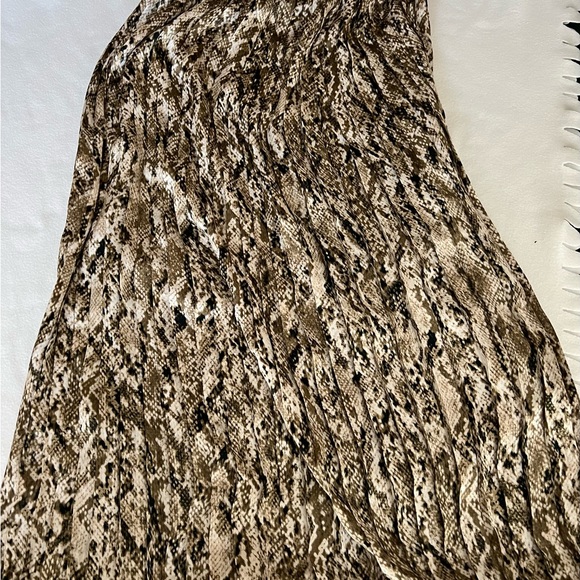 - DKNY leopard print long skirt - Picture 3 of 7